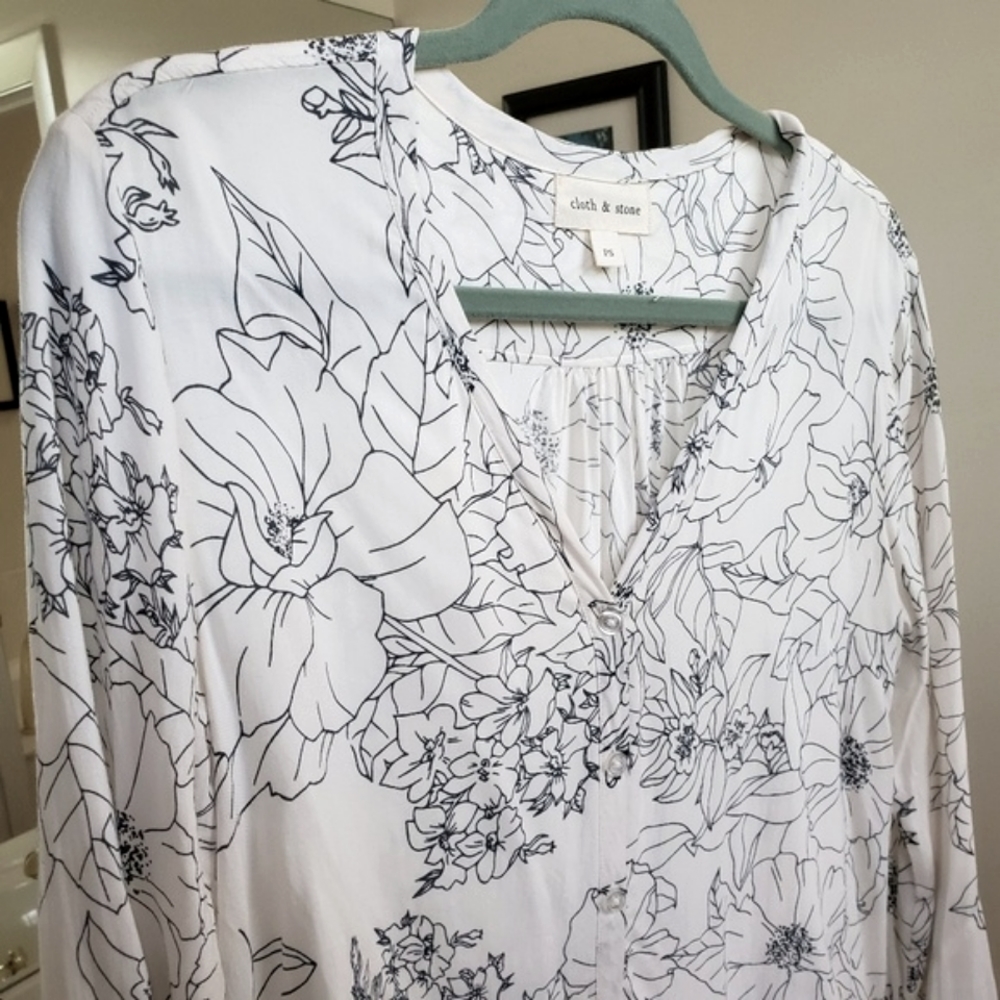 *Cloth + Stone* Print Blouse NWOT
